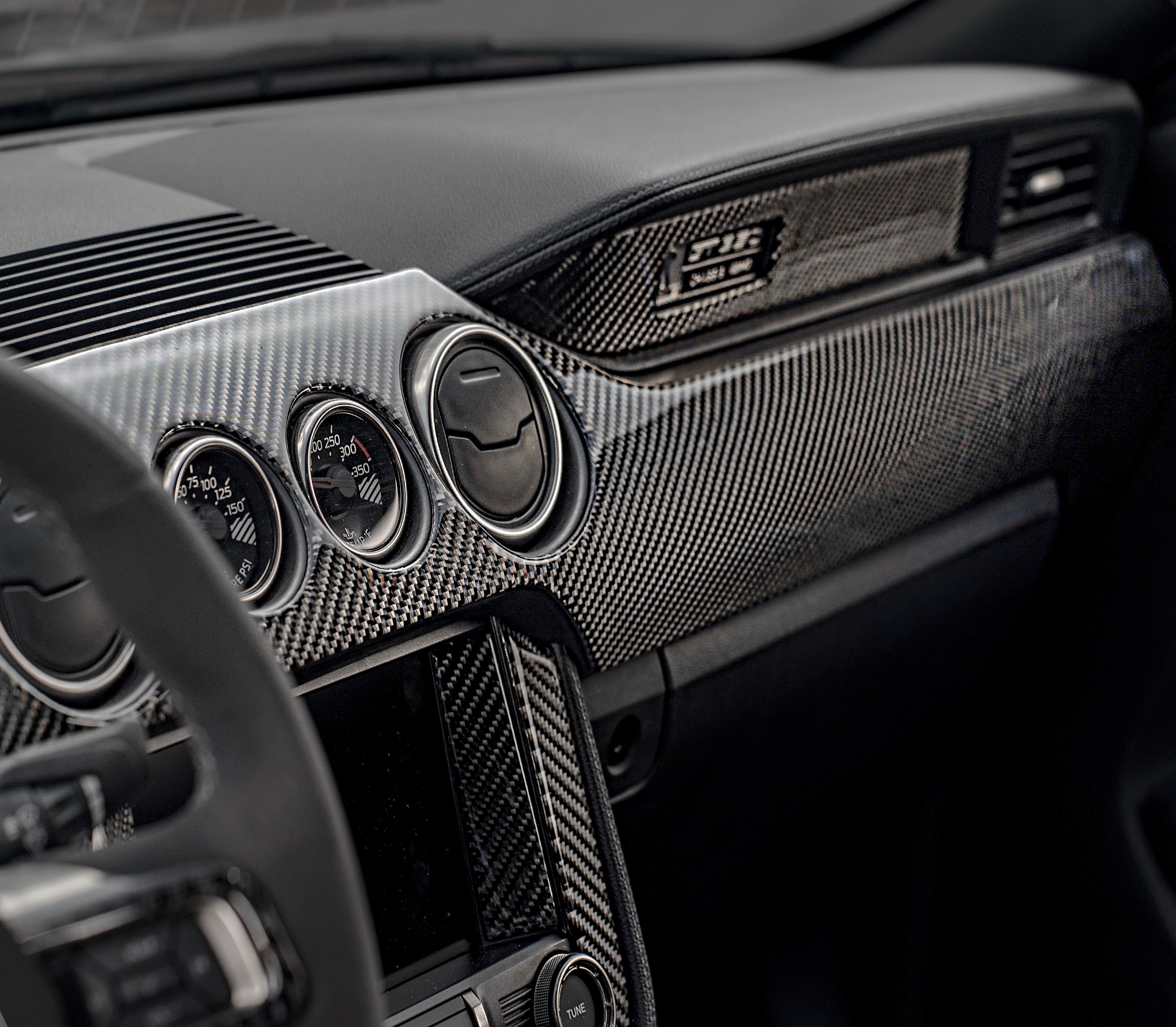 2015+ Mustang Carbon Fiber Dashboard Kit