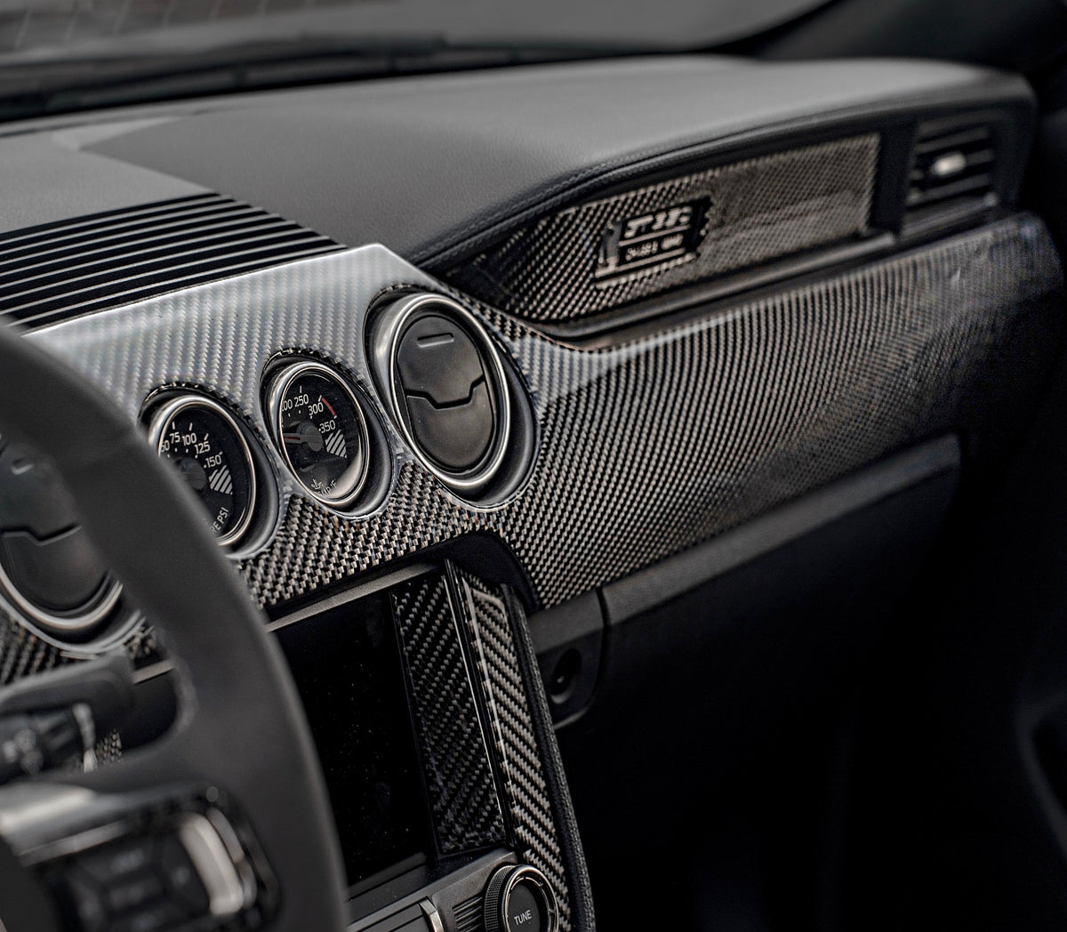 2015+ Mustang Carbon Fiber Dashboard Kit – Bayside Carbon